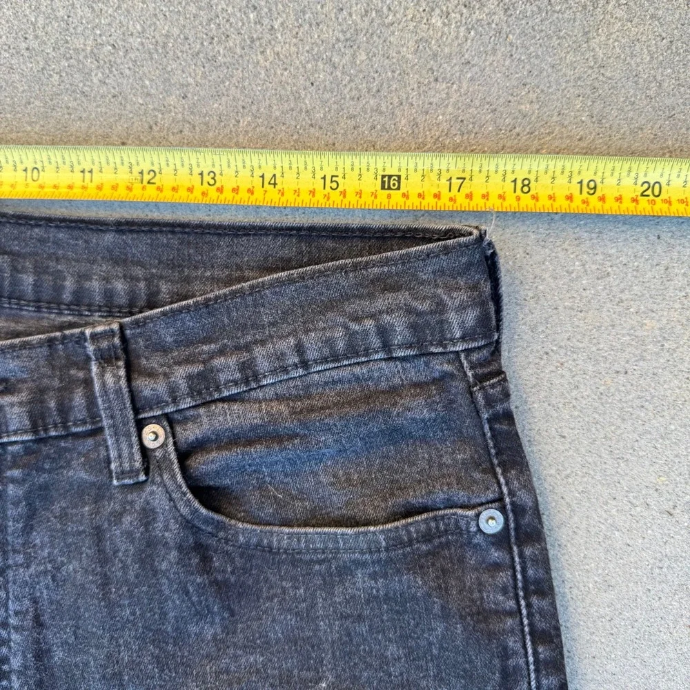 Levi's 541 Athletic Taper Jeans Mens 36x30 Washed Black Denim Pants